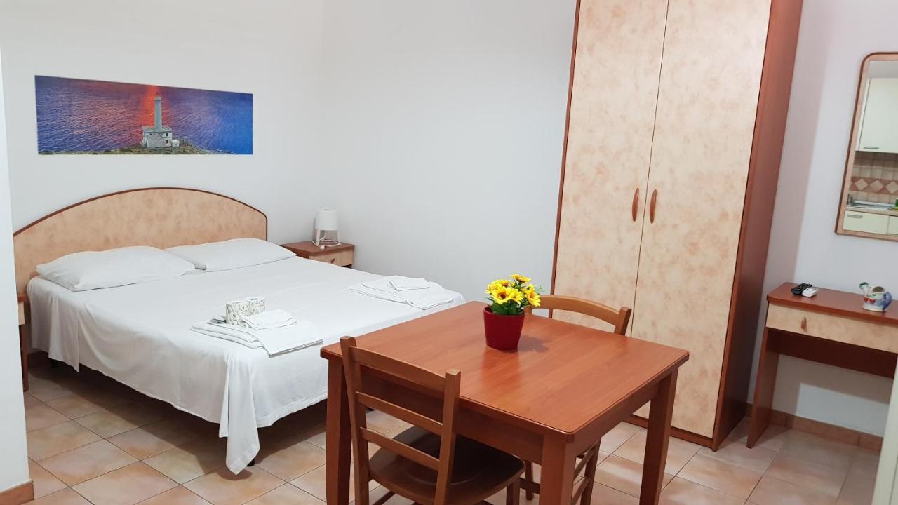 奥特朗托Catona House公寓式酒店 外观 照片